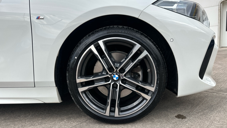 BMW 1 Series 118i [136] M Sport 5dr Step Auto [LCP/Pro/Tech pk] Petrol Hatchback